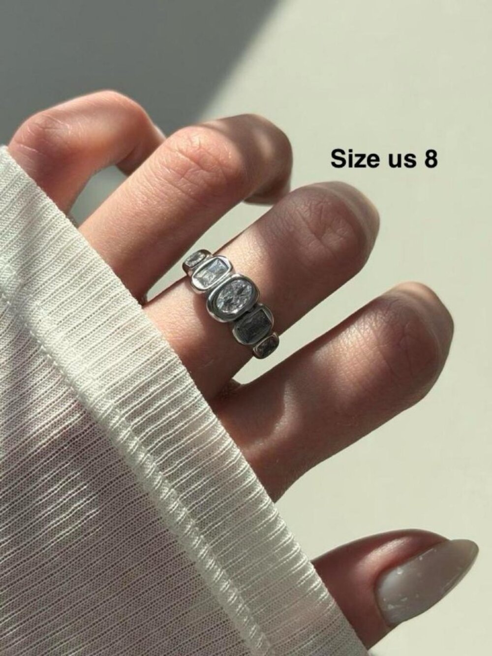Sku0668 Silver ring watch (Imitation of a clock, not functioning) + gift box